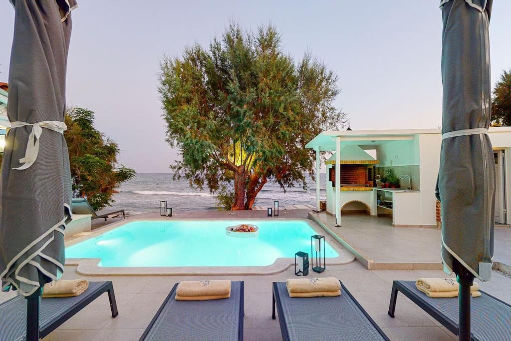 Nikkon Luxury Living Villa Árvi Kültér fotó