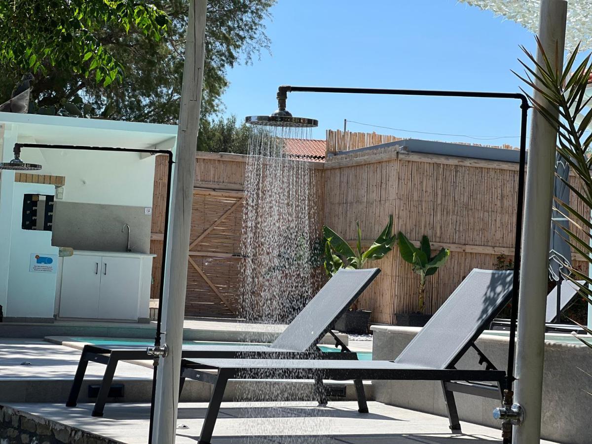 Nikkon Luxury Living Villa Árvi Kültér fotó